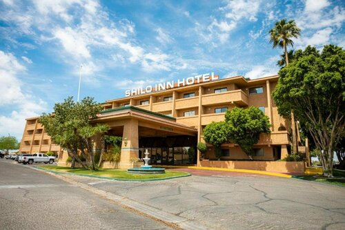 Гостиница Shilo Inn Hotel & Suites - Yuma в Юме