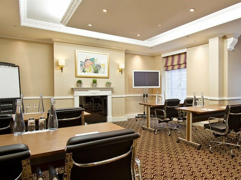 Фото St. Ermins Hotel, Autograph Collection