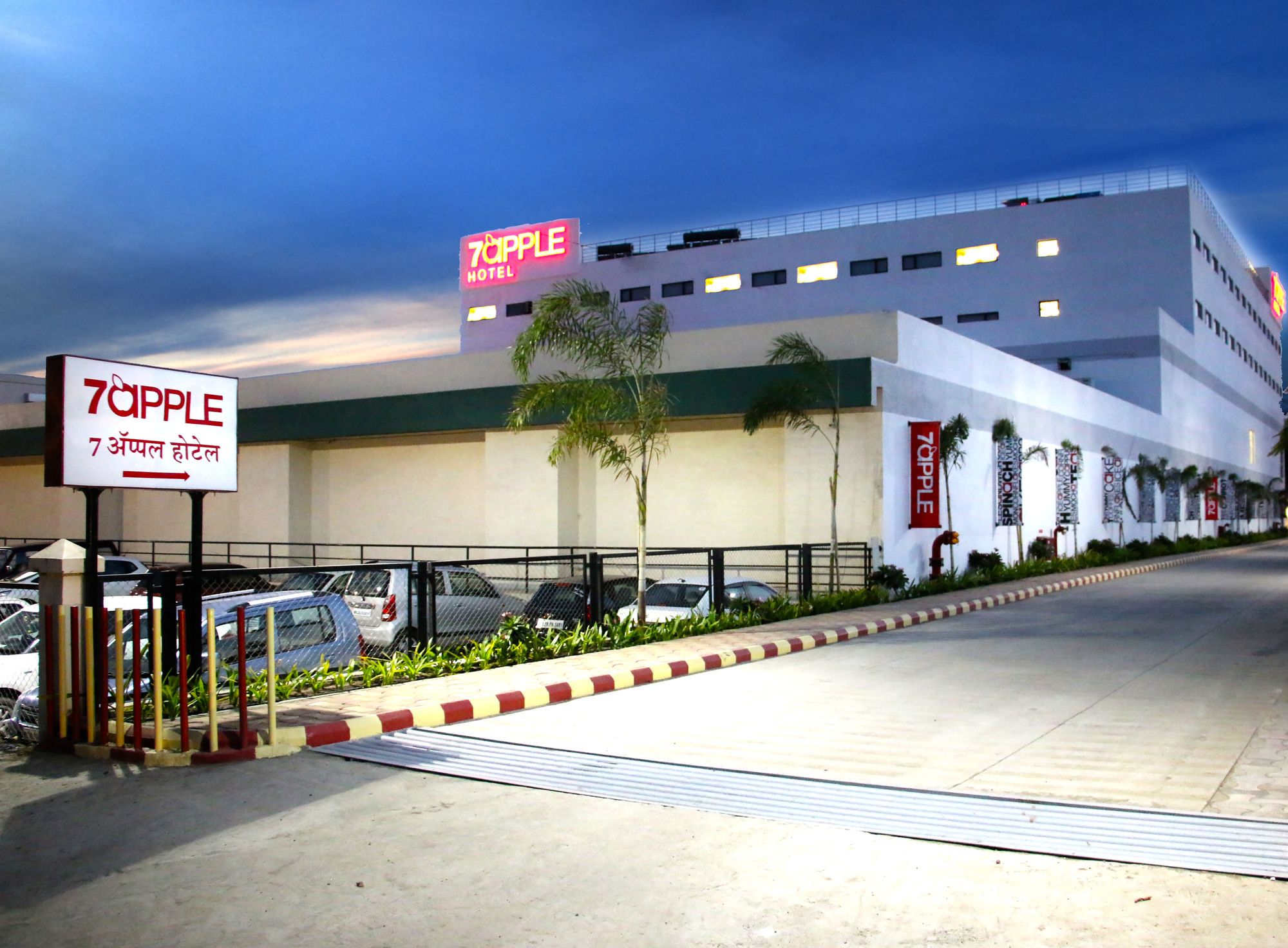 Фото отеля 1