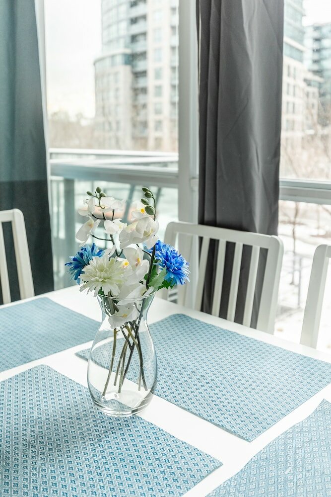 Фото Апарт-отель Globalstay Magnificent Toronto Condos