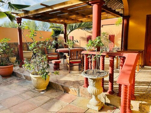 Гостиница Effie Mountain View Halona Villa в Виктории