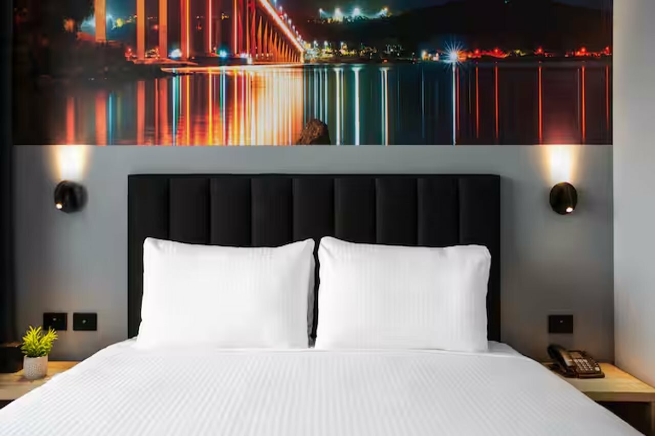 Фото DoubleTree by Hilton Hobart