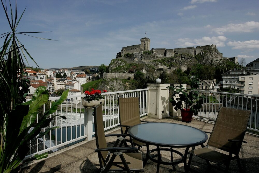 Фото Hotel La Solitude