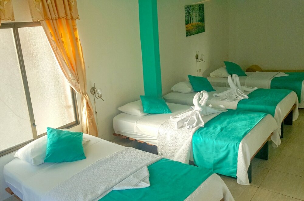 Фото Hostal Sir Francis Drake