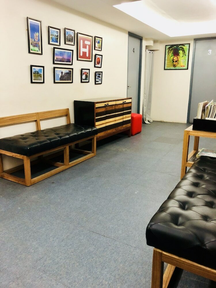 Фото Hometown Hotel Bacolod - Lacson