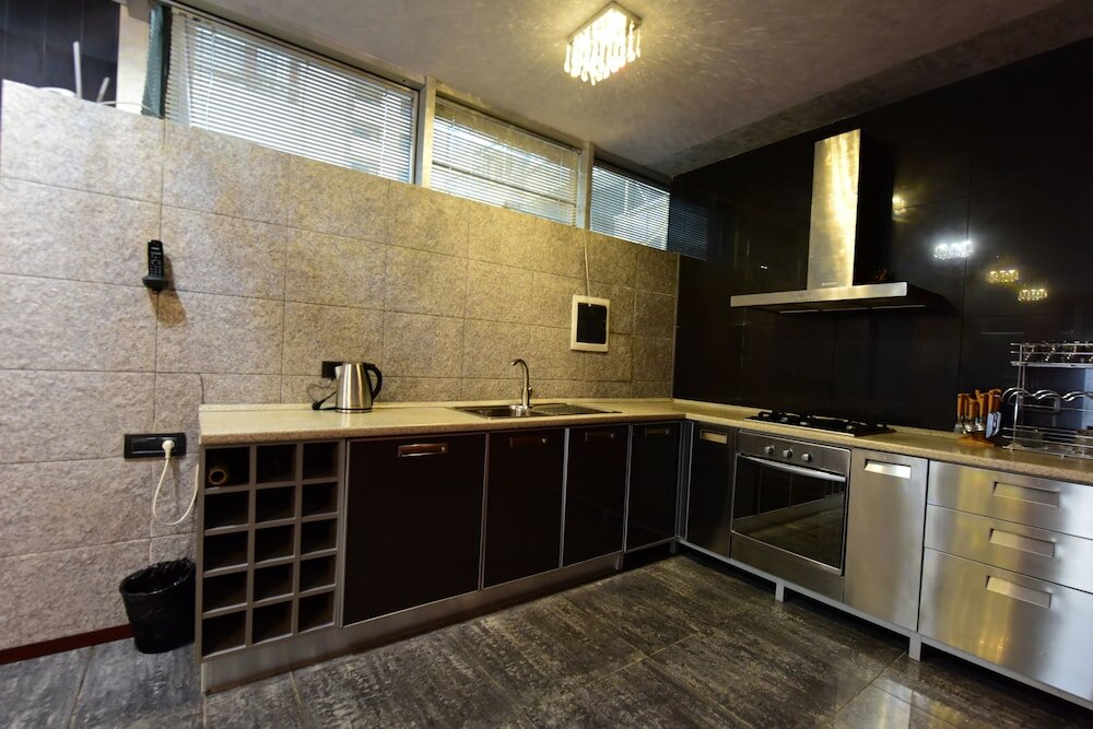 Фото Deluxe City Hotel