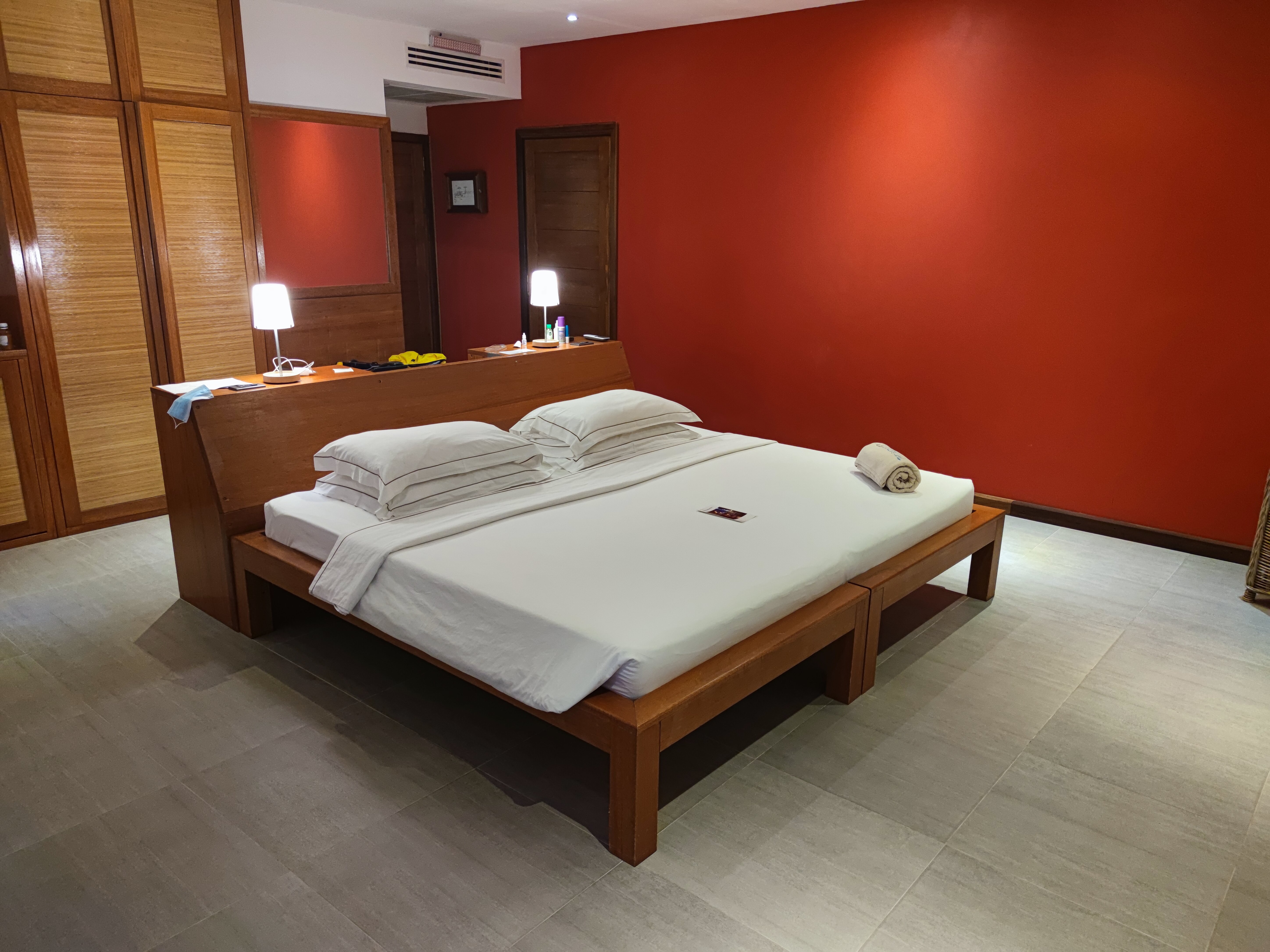 Фото The Barefoot Eco Hotel