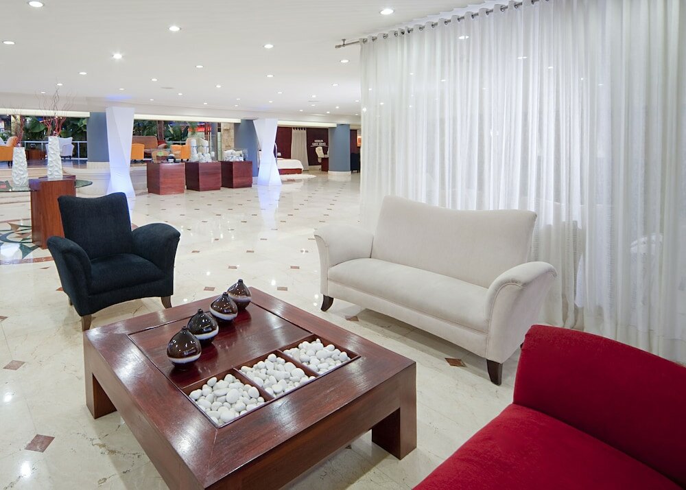 Фото Hodelpa Gran Almirante Hotel & Casino