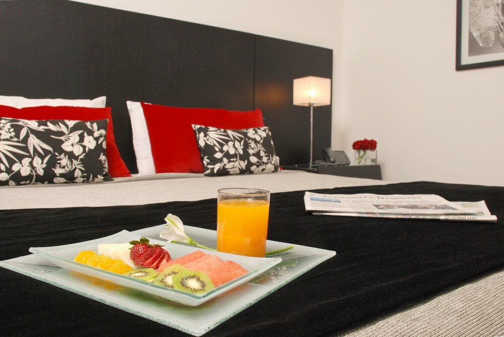 Фото Broadway Hotel & Suites