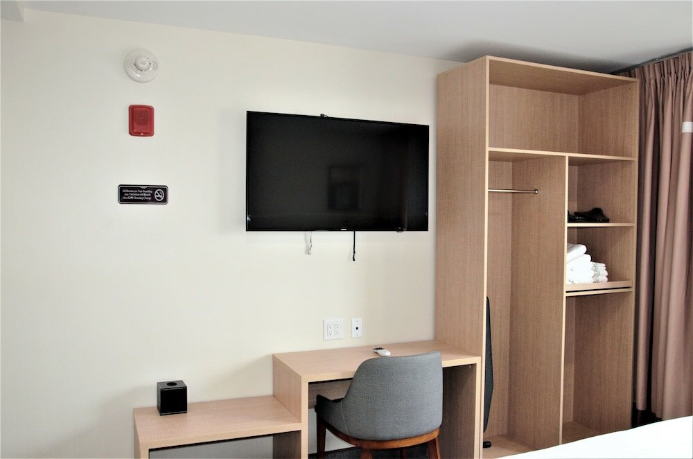 Фото Lic Plaza Hotel