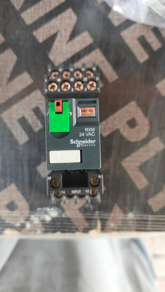 Electronic devices and components Al Lama Electronics, Sharjah, photo