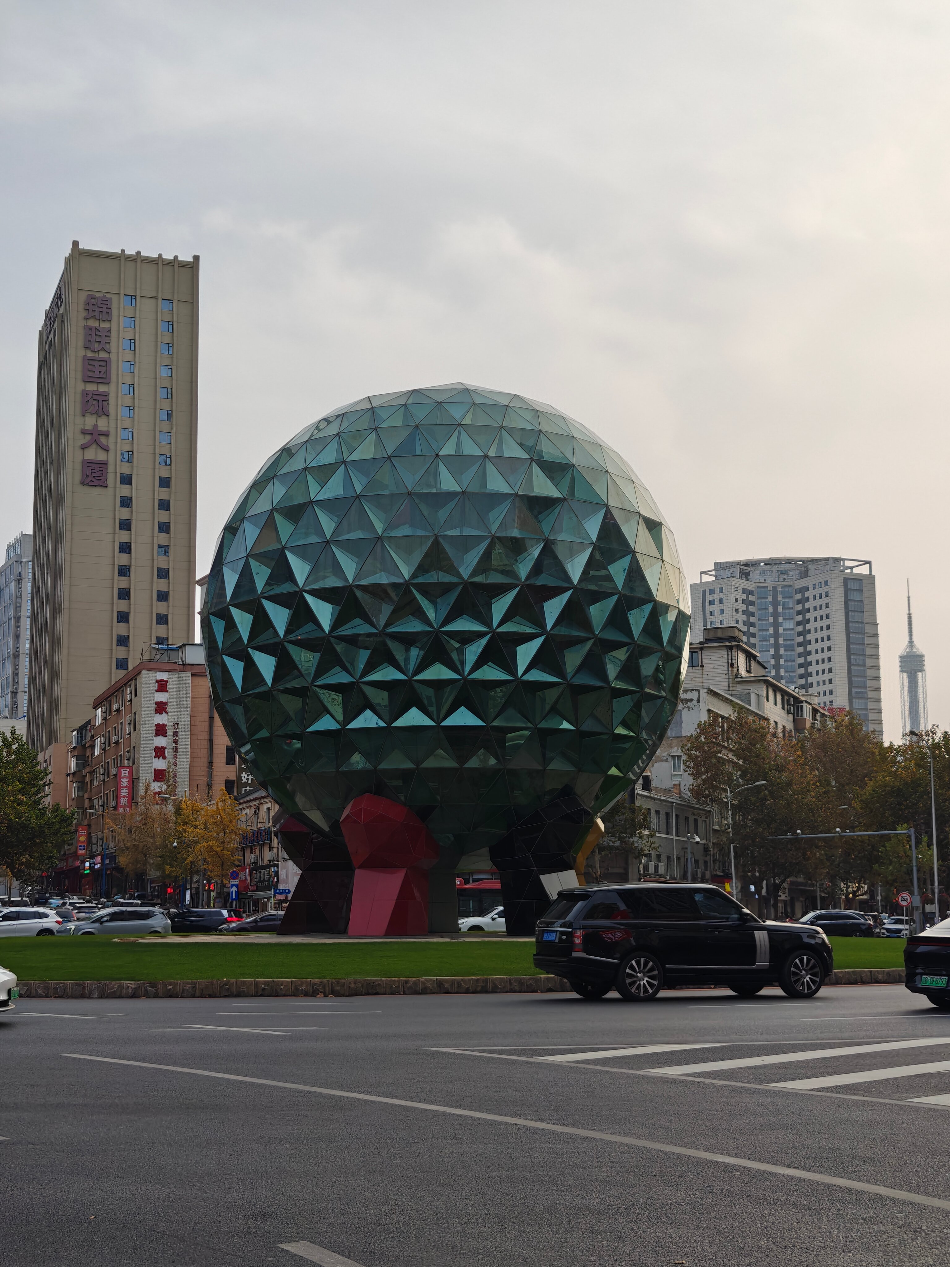 Фото Holiday Inn Express Dalian City Center