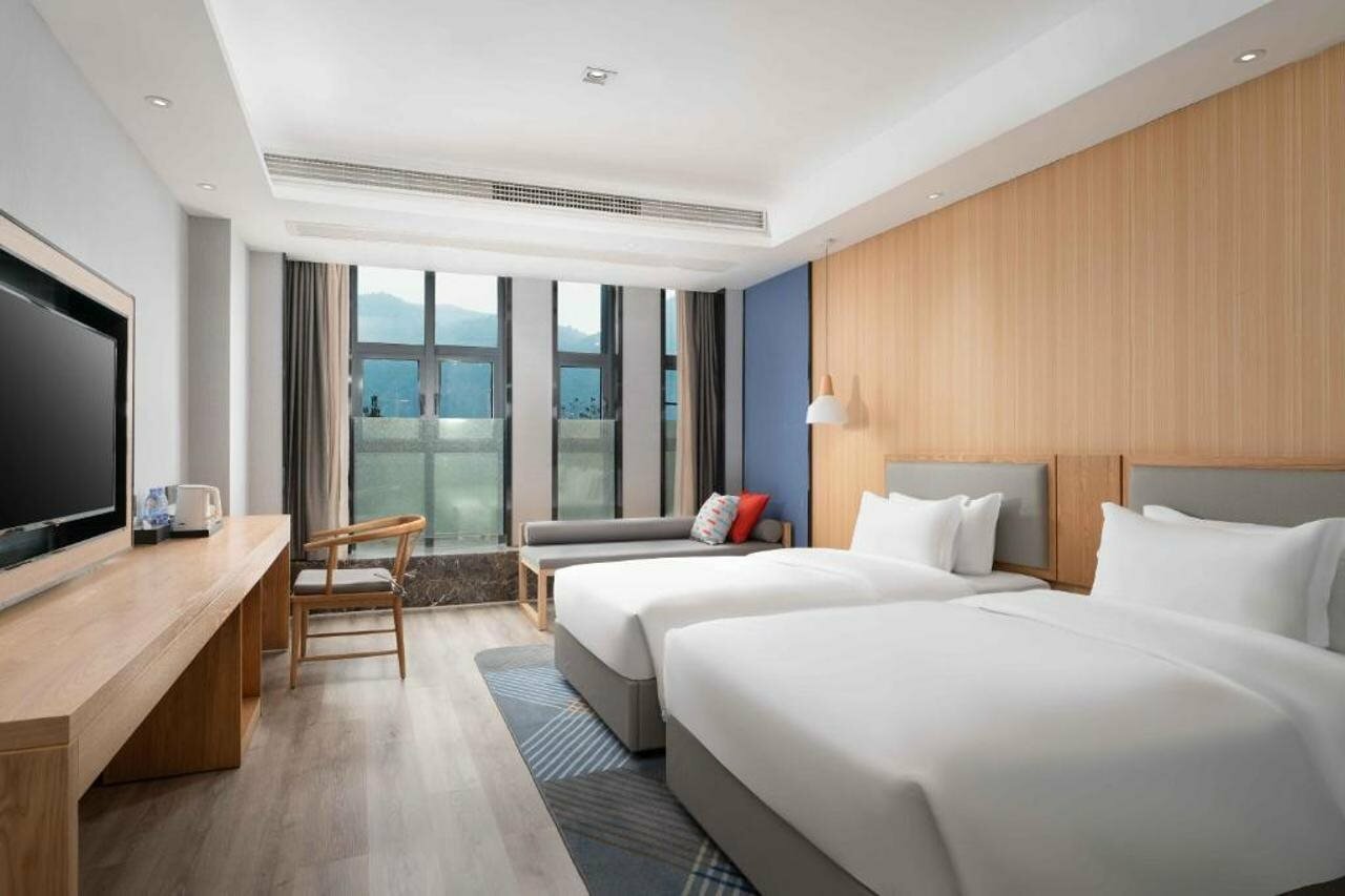 Фото Holiday Inn Express Huangshi Cihu Lake, an Ihg Hotel