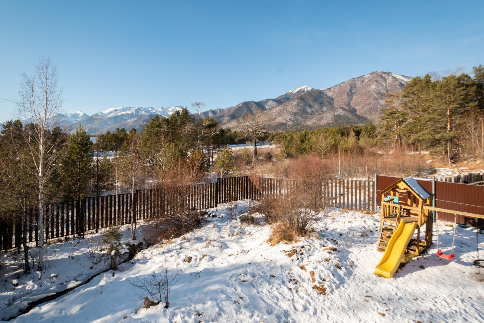 Фото Дом у реки