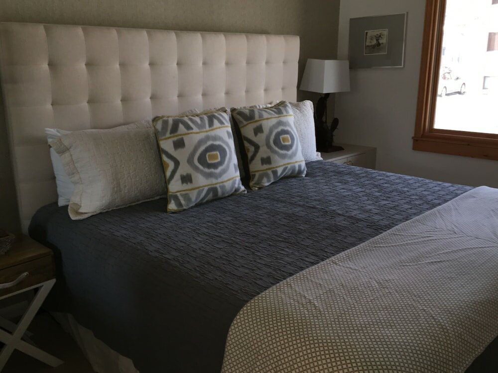 Фото Chateau Blanc Condominiums