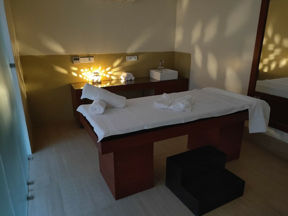 Фото Holy River Hotel