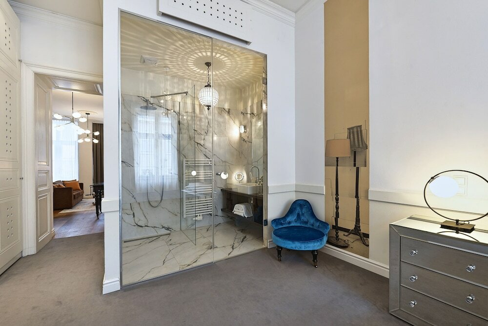 Фото 6 Rooms - Garnisongasse