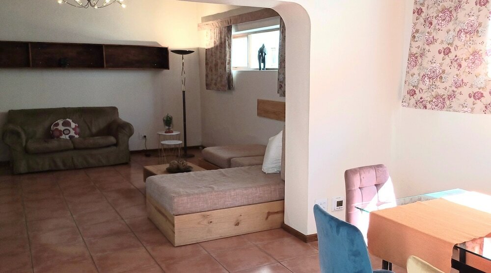 Фото Gubas De Hoek meet eat sleep