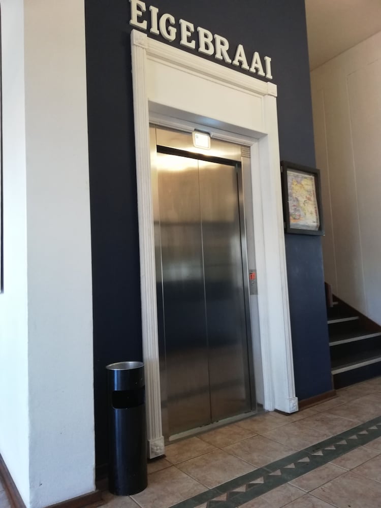 Фото Hoedjiesbaai Hotel