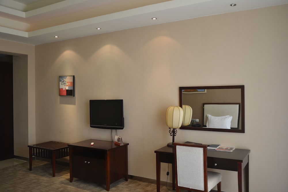 Фото Kololo Courts Hotel & Restaurant