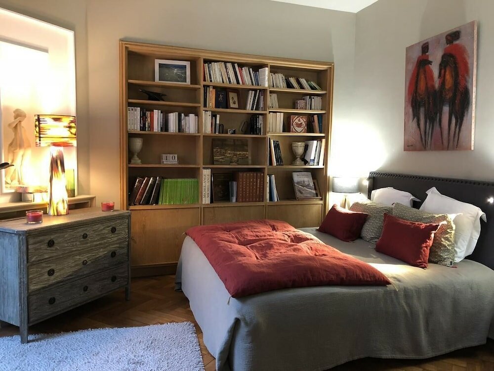 Фото Patio de l'Intendance