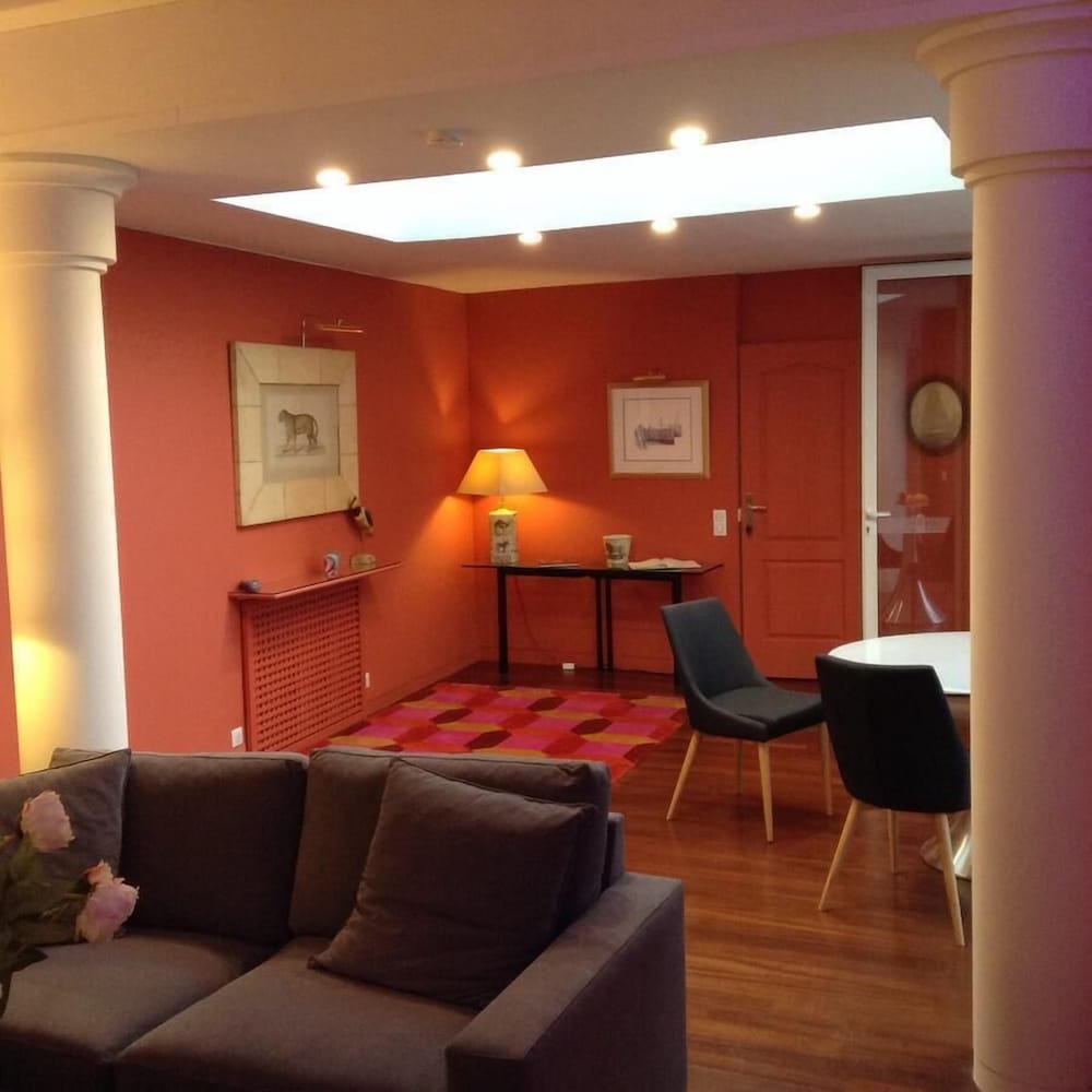 Фото Patio de l'Intendance