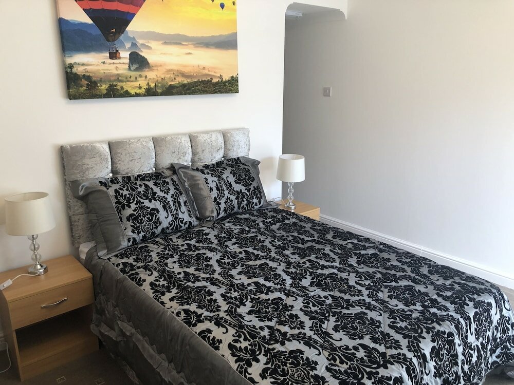 Фото Bourne Hall Hotel