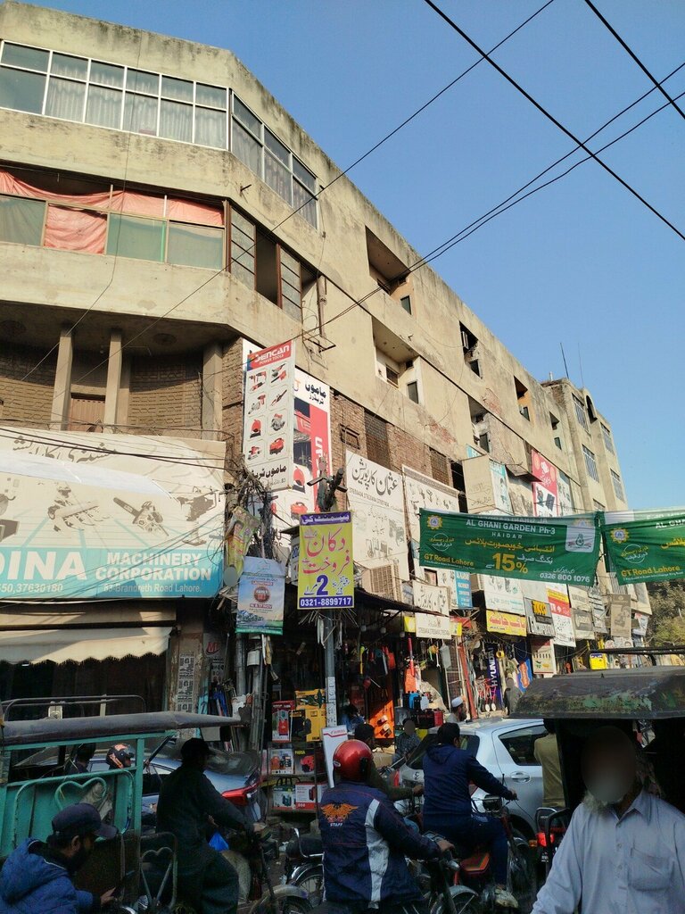 Clothing store Ghulam Nabi Corporation, Lahore, photo