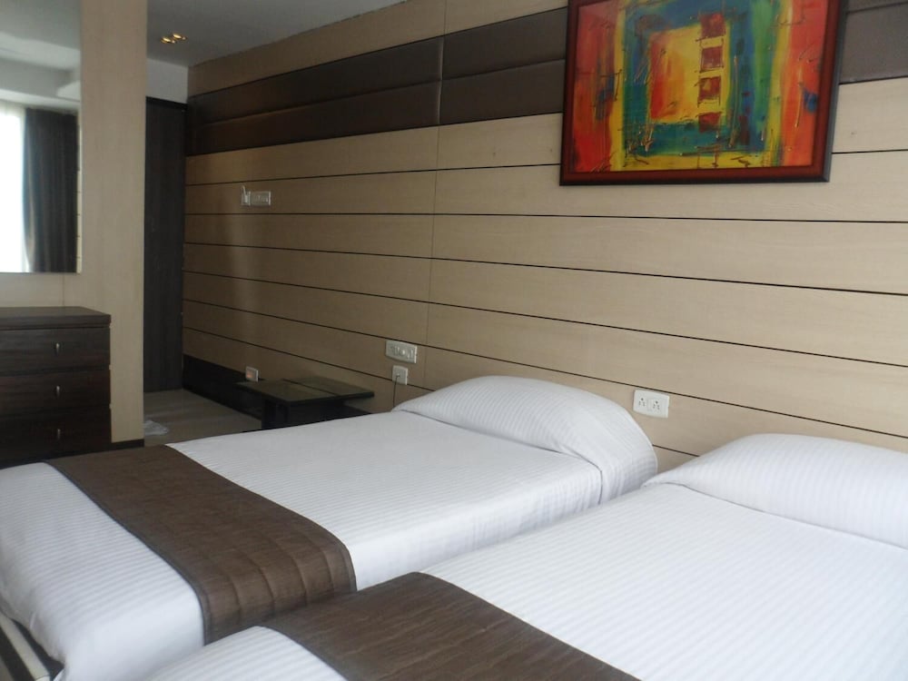 Фото Hotel Esteem