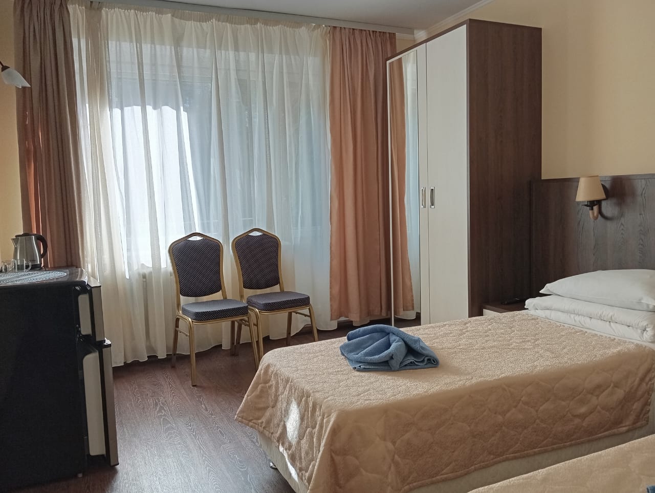 Фото отеля 2