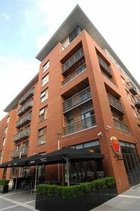 Апартаменты Base Serviced Apartments - Duke Street