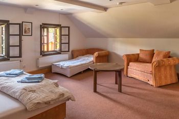 Фото Outline B& x26; B Jiricna