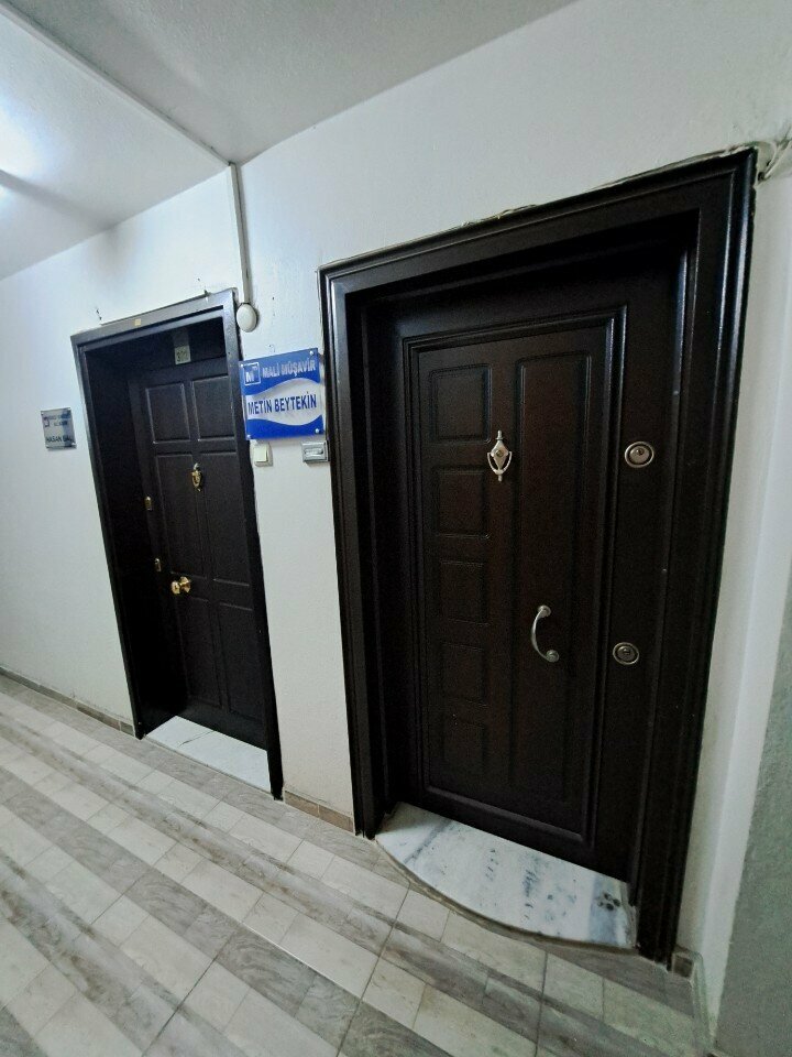 Tax consultants Financial Advisor Metin Beytekin, Izmir, photo