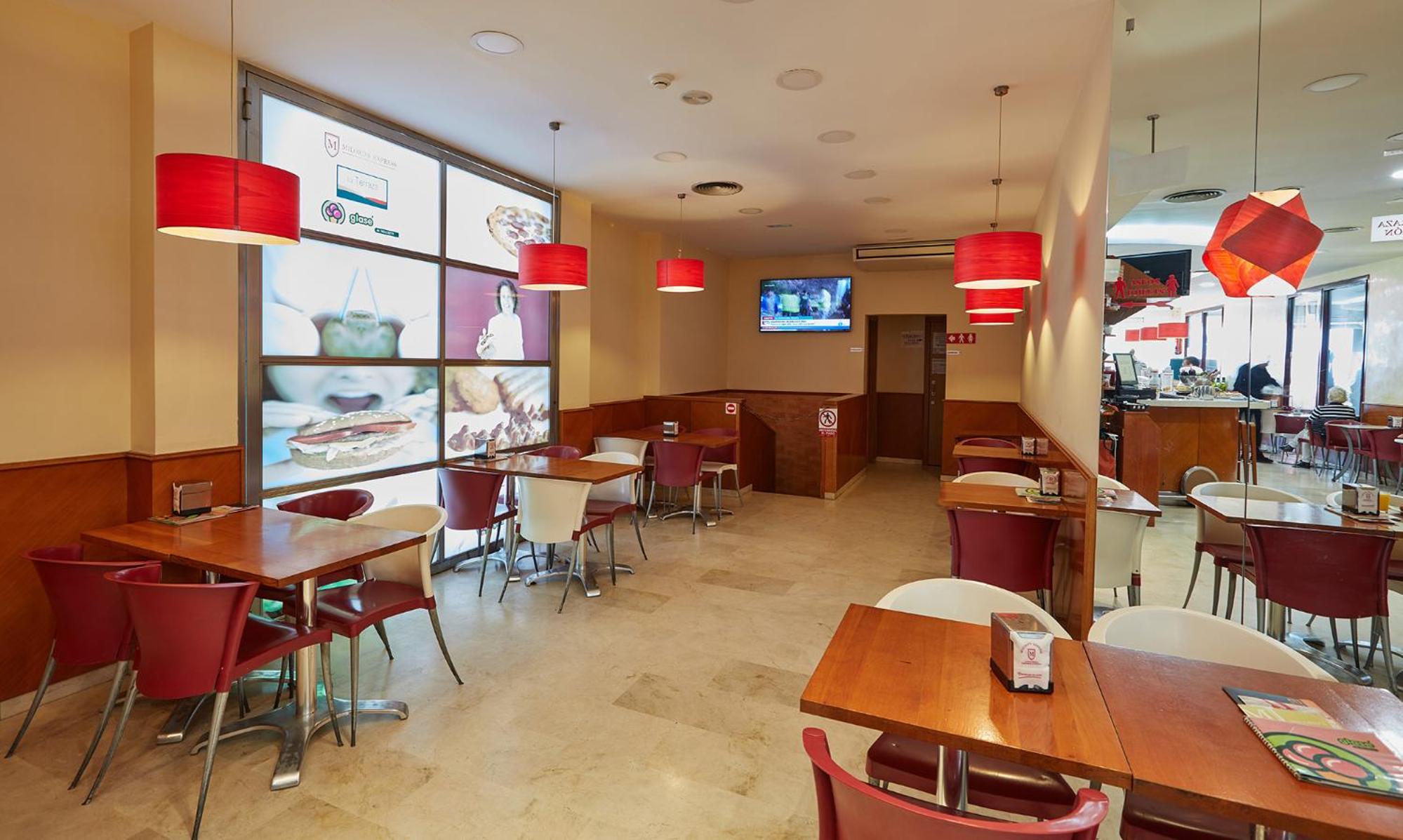 Фото Aparthotel Milord's Suites