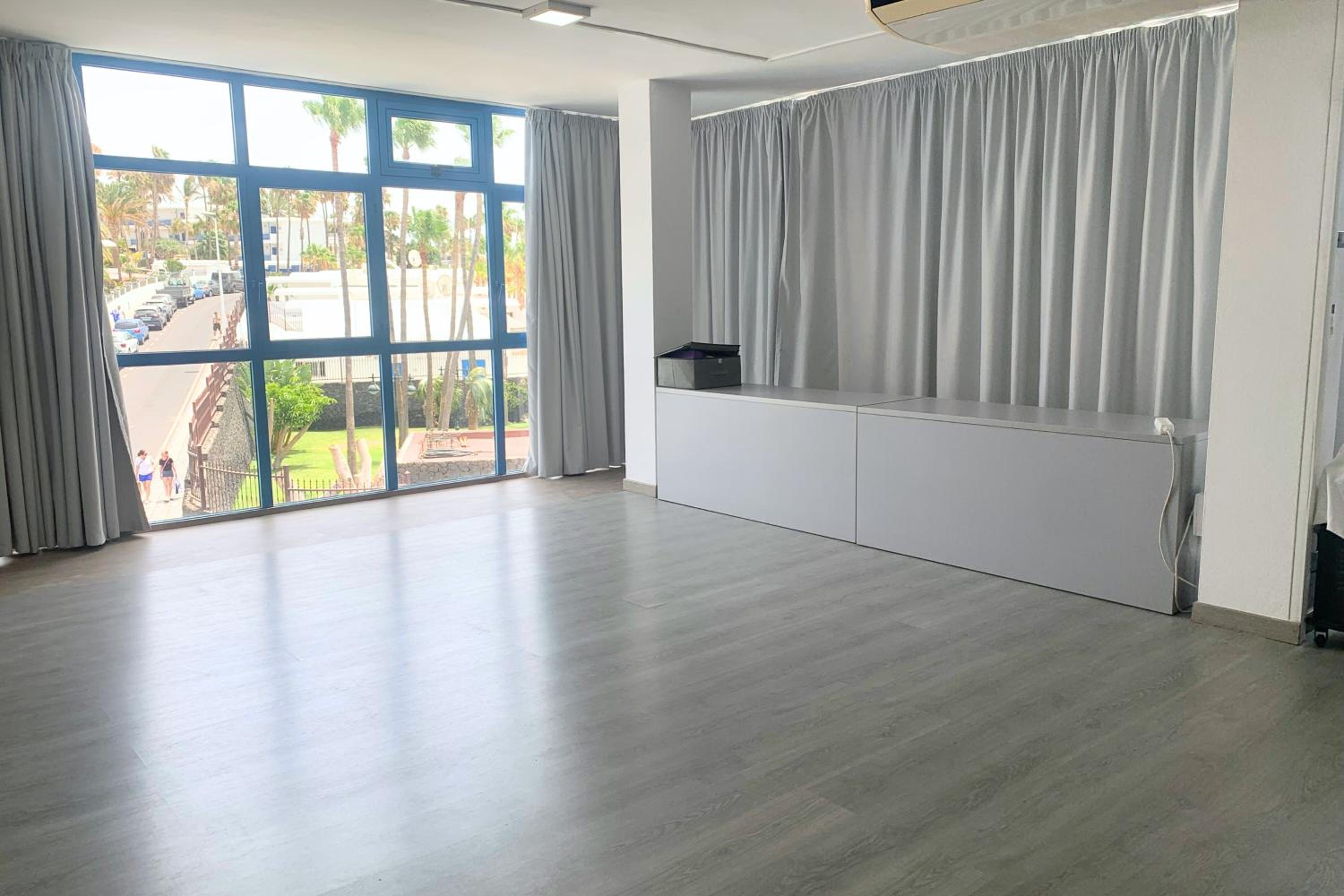 Фото Apartahotel Costa Volcán