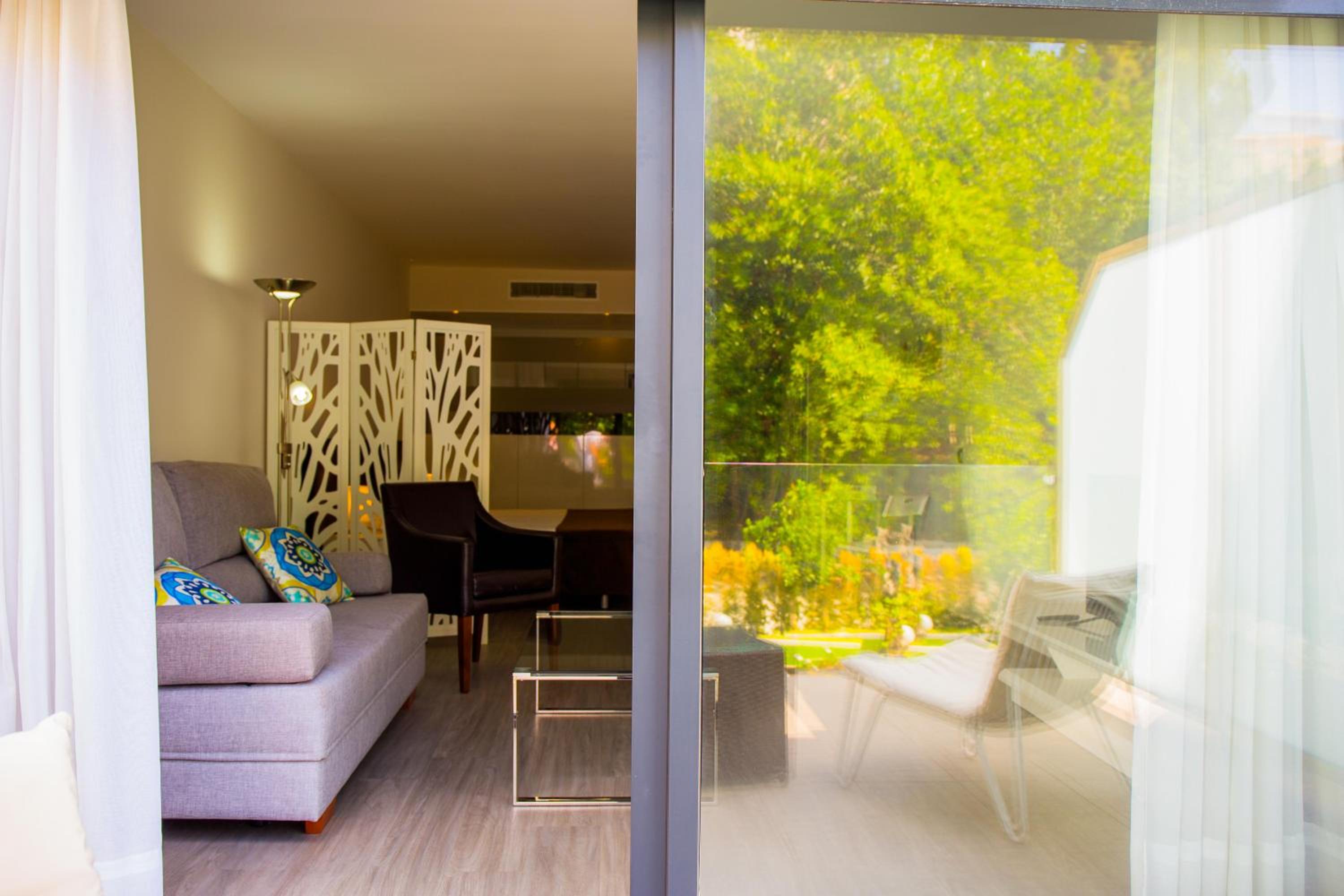 Фото Dimona Suites