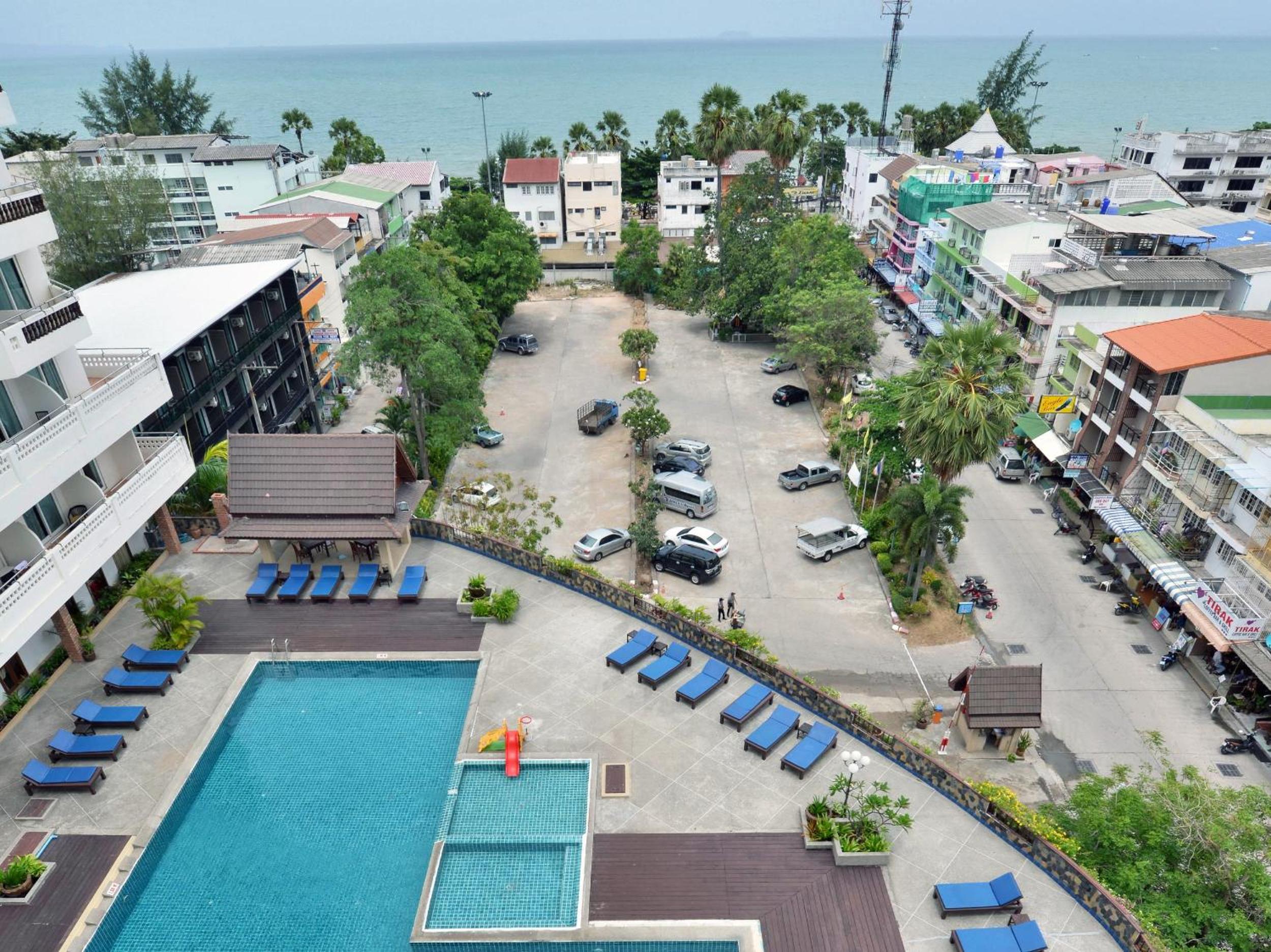 Фото Jomtien Thani Hotel
