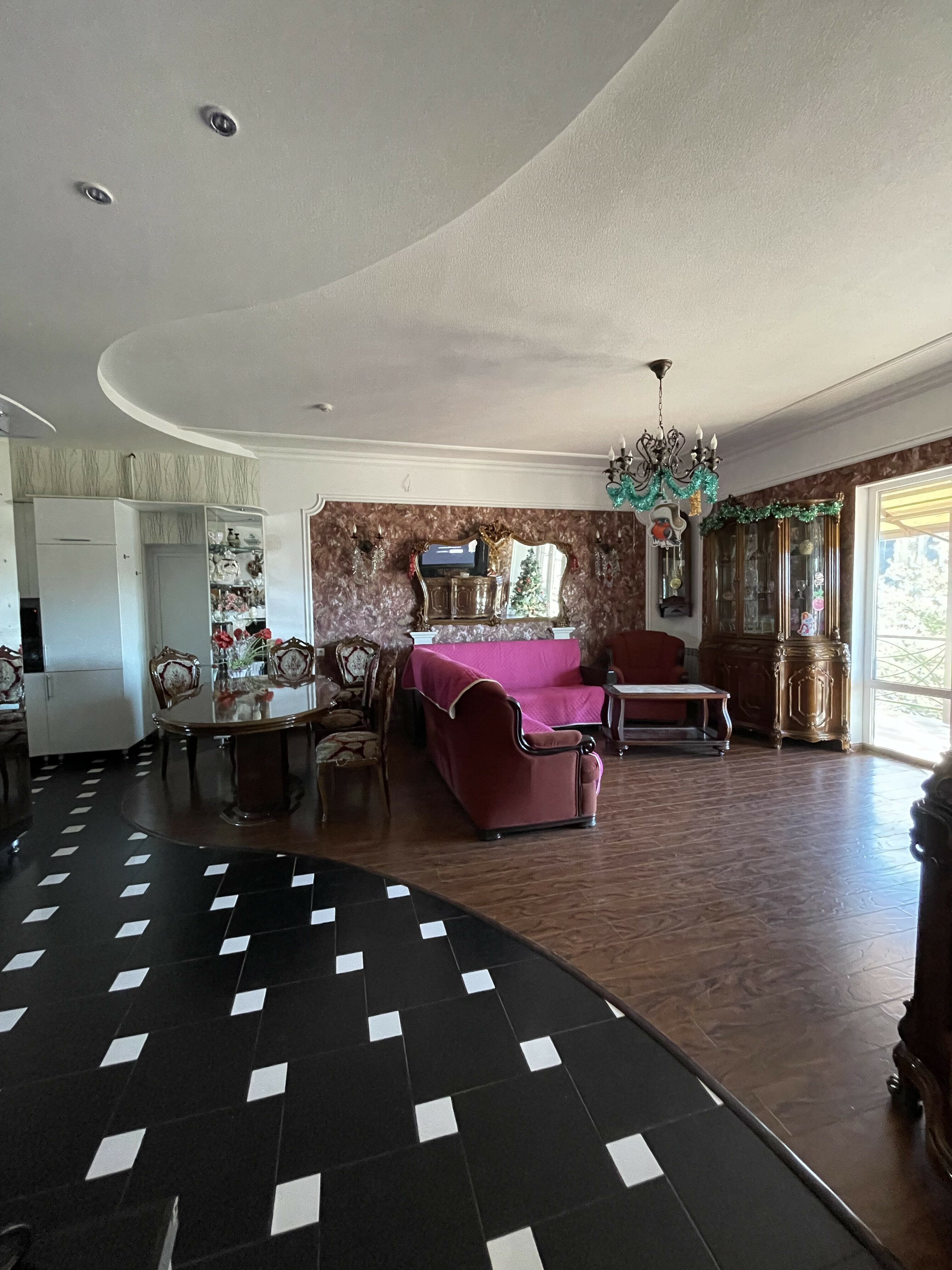 Фото Mountain Cottage