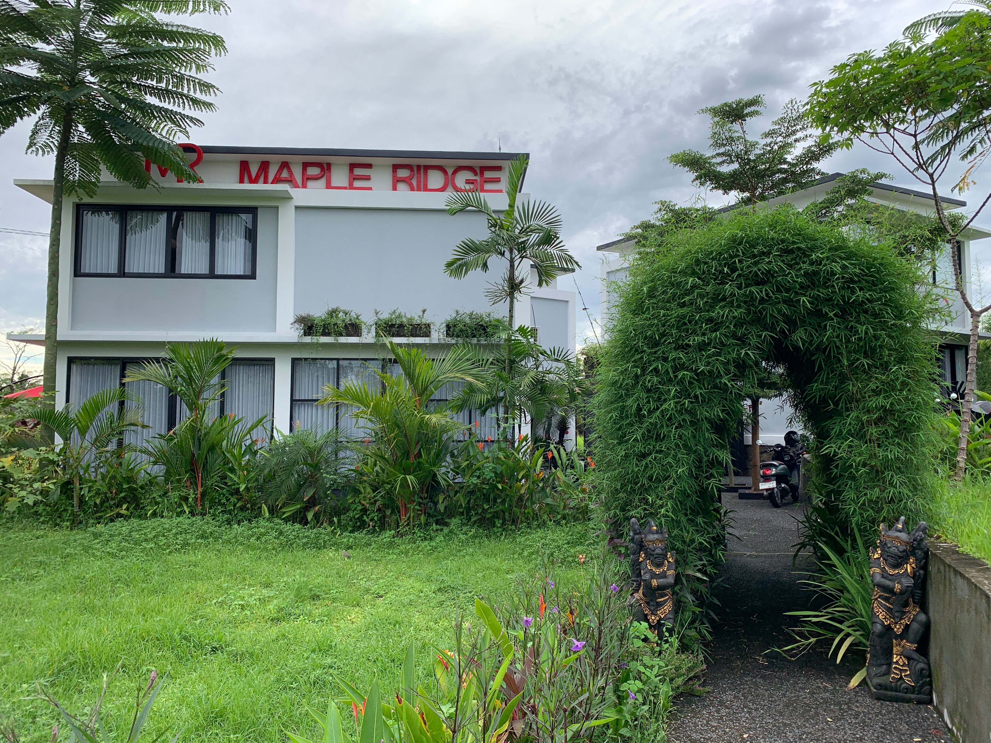Фото Maple Ridge Ubud Villas