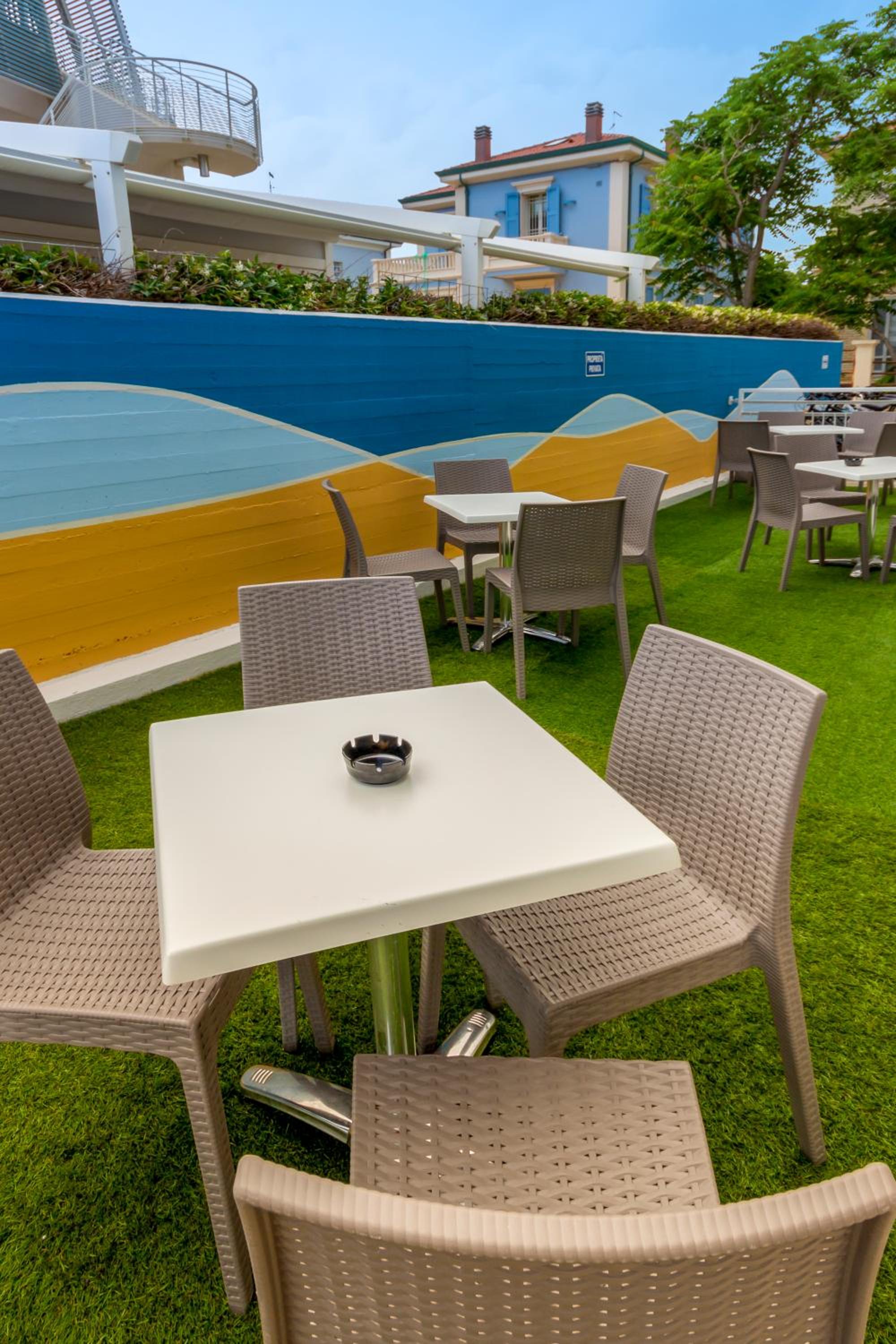 Фото Hotel President's