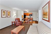 Фото Candlewood Suites Reading, an Ihg Hotel