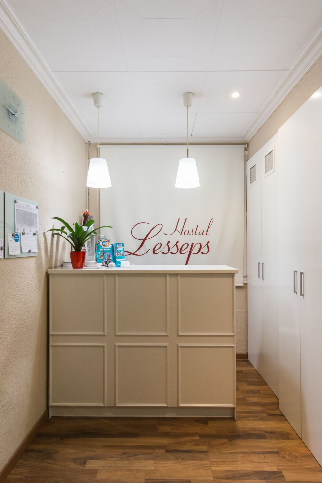 Фото Hostal Lesseps