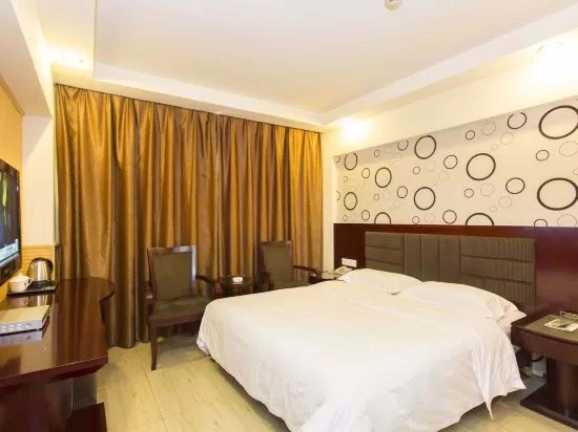 Фото Kaiserdom Hotel Changsha Railway Station