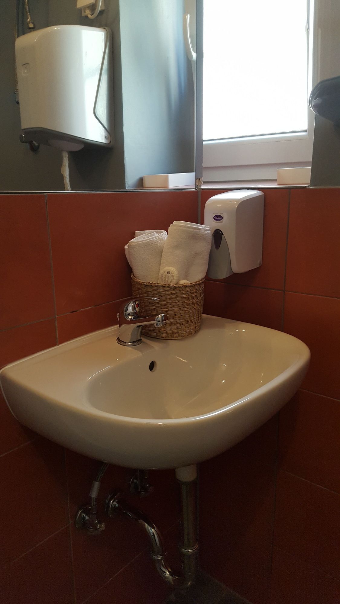 Фото The Dots Hostel