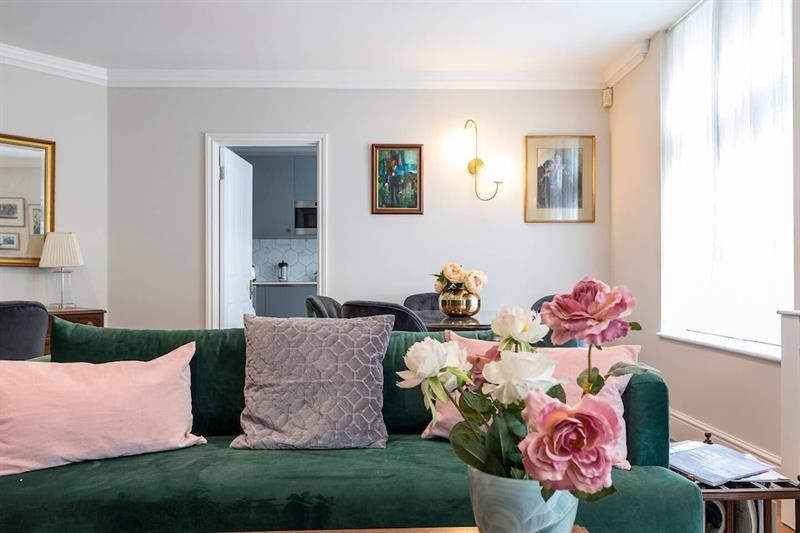 Фото Altido Beautiful 2 bed apt in Mayfair, close to Tube