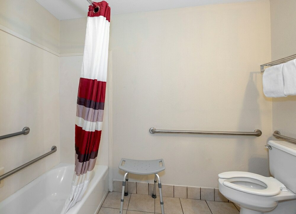 Фото Red Roof Inn Gulfport - Biloxi Airport