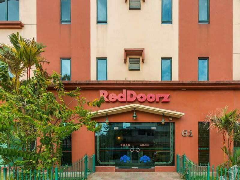 Гостиница RedDoorz @ Geylang в Сингапуре