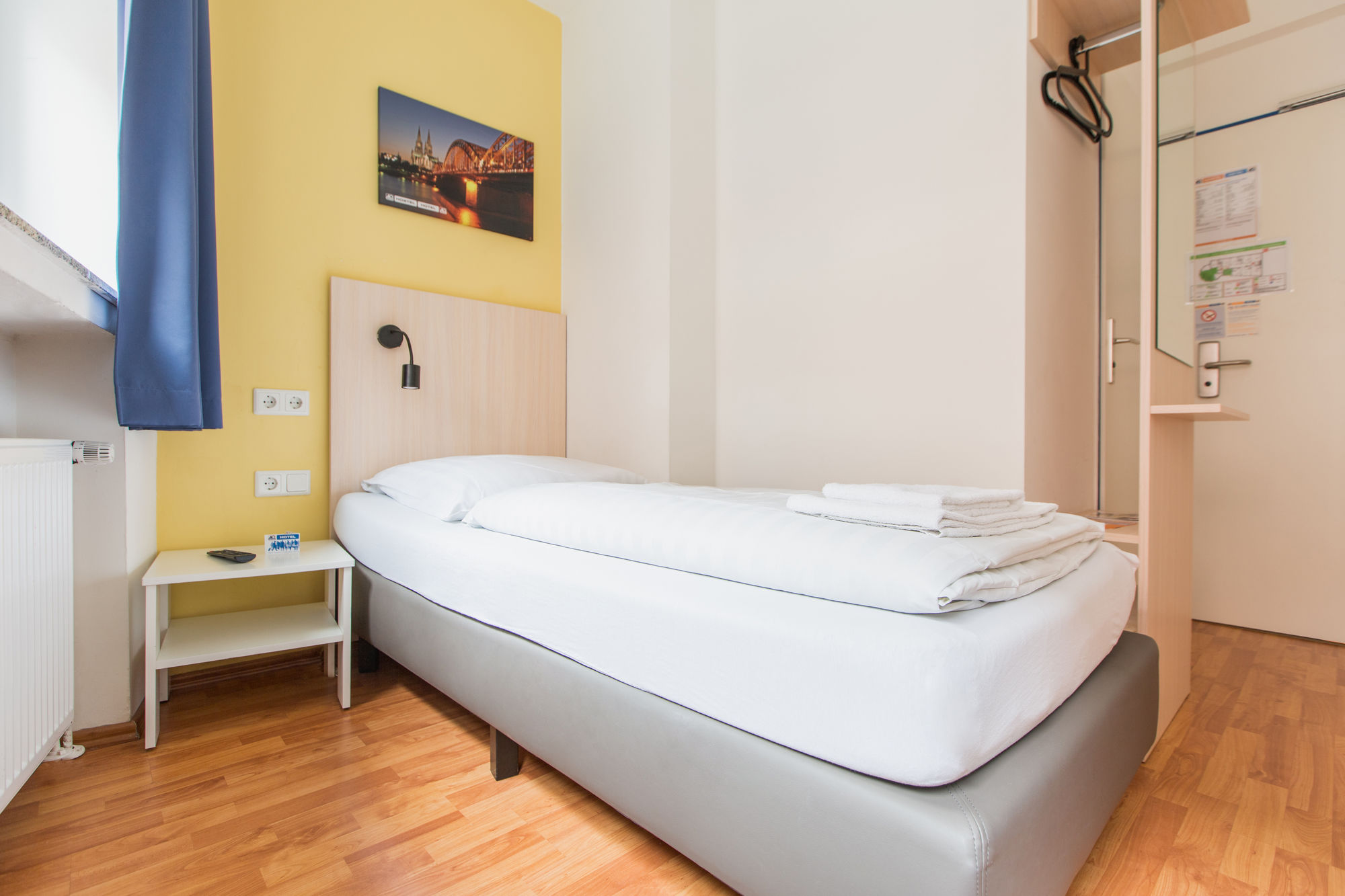 Фото a&o Köln Dom