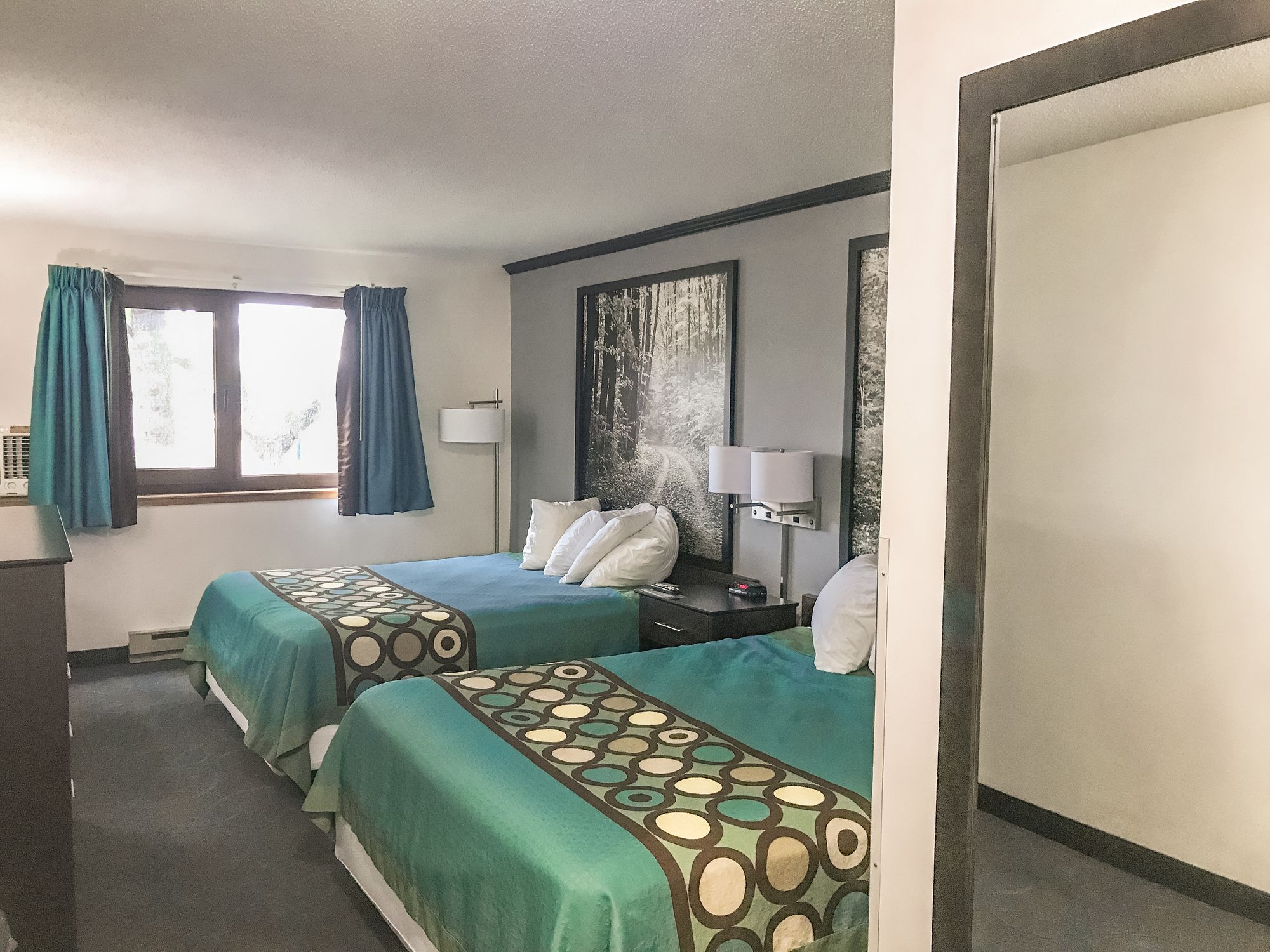 Фото отеля 2