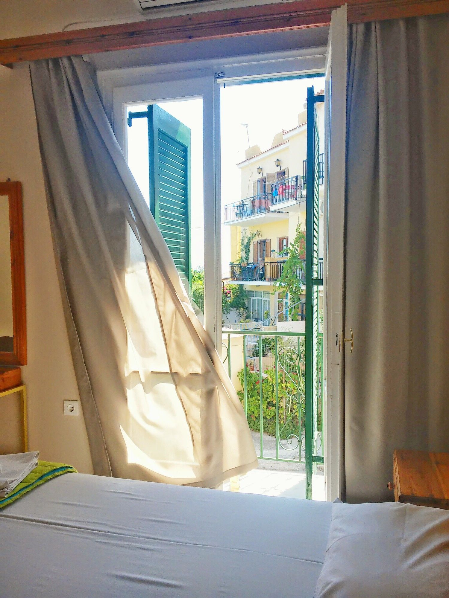 Фото Aegina Hotel